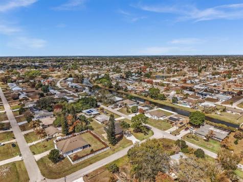 2002 SE Aneci Street Port St Lucie FL 34984