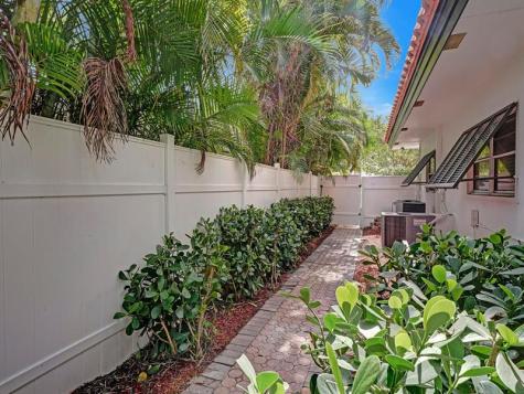 3261 Aqua Vista Drive Pompano Beach FL 33062