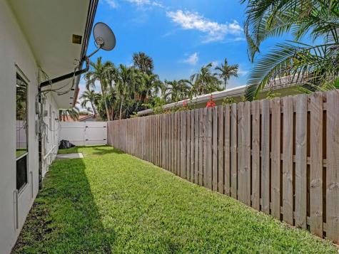 3261 Aqua Vista Drive Pompano Beach FL 33062