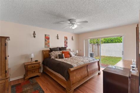 9815 NW 5th Place Plantation FL 33324