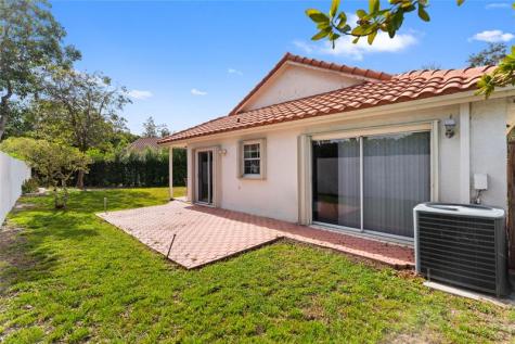 9815 NW 5th Place Plantation FL 33324