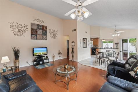 9815 NW 5th Place Plantation FL 33324
