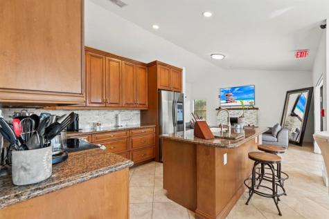 4664 NW 58th Terrace Coral Springs FL 33067