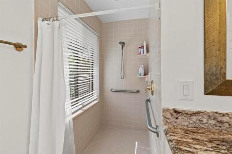 4664 NW 58th Terrace Coral Springs FL 33067