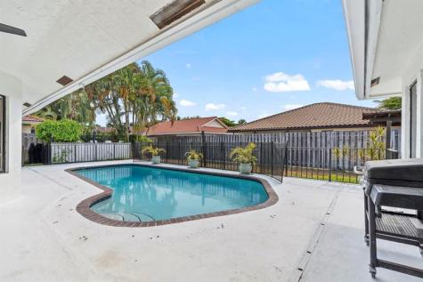 4664 NW 58th Terrace Coral Springs FL 33067