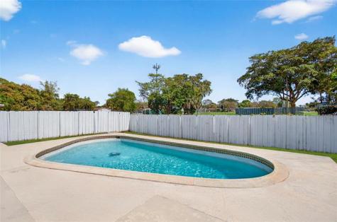 405 SW 78th Terrace North Lauderdale FL 33068