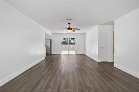 405 SW 78th Terrace North Lauderdale FL 33068