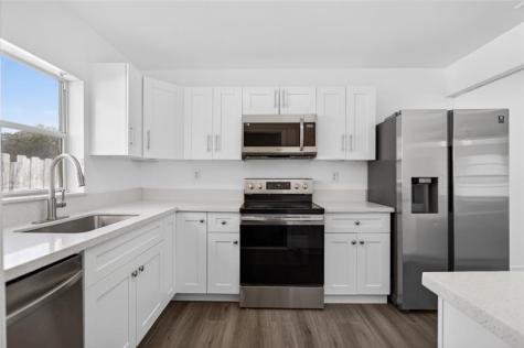 405 SW 78th Terrace North Lauderdale FL 33068