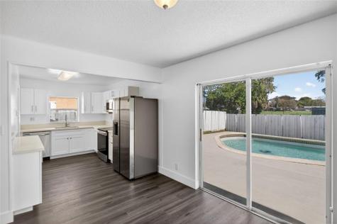 405 SW 78th Terrace North Lauderdale FL 33068