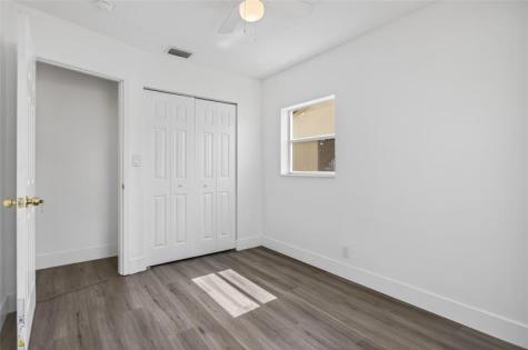 405 SW 78th Terrace North Lauderdale FL 33068