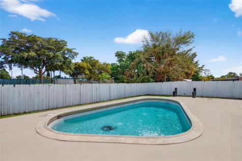 405 SW 78th Terrace North Lauderdale FL 33068