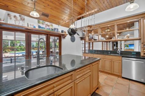 5720 SW 33rd Terrace Hollywood FL 33312