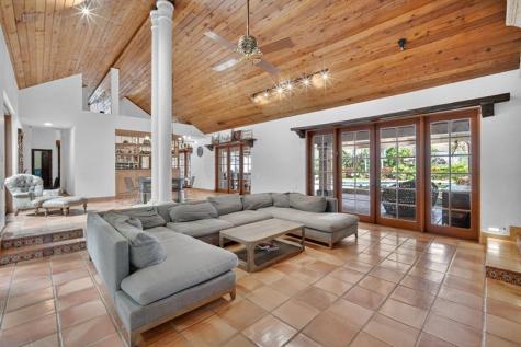 5720 SW 33rd Terrace Hollywood FL 33312