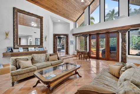 5720 SW 33rd Terrace Hollywood FL 33312