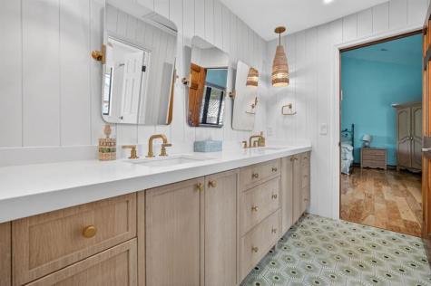 5720 SW 33rd Terrace Hollywood FL 33312