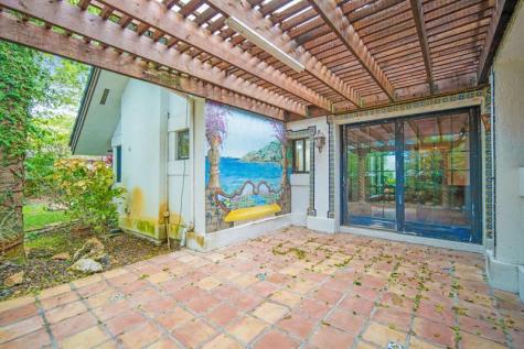 5720 SW 33rd Terrace Hollywood FL 33312