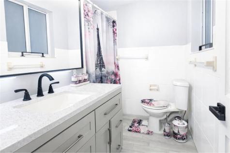 14715 N Spur Drive Miami FL 33161