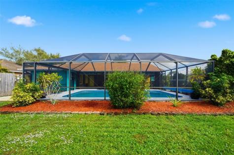 2360 SE Bordeaux Court Port St Lucie FL 34952