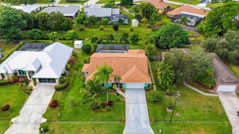 2360 SE Bordeaux Court Port St Lucie FL 34952