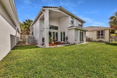 7675 NW 71st Terrace Parkland FL 33067