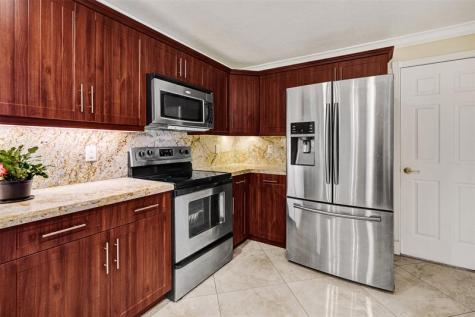 10216 NW 83rd Street Tamarac FL 33321