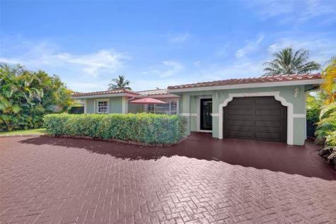 10216 NW 83rd Street Tamarac FL 33321