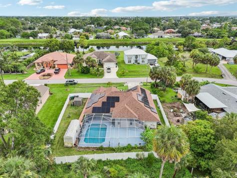 2041 SW Villanova Road Port St Lucie FL 34953