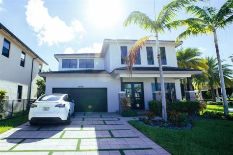 15934 NW 87th Court Miami Lakes FL 33018