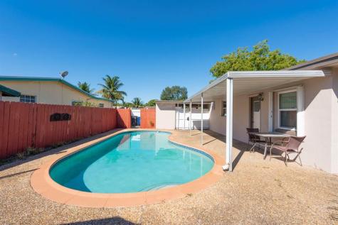2016 SW 37th Avenue Fort Lauderdale FL 33312