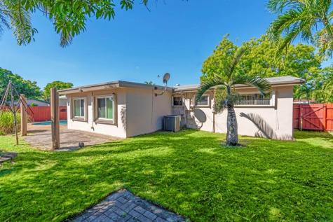 2016 SW 37th Avenue Fort Lauderdale FL 33312