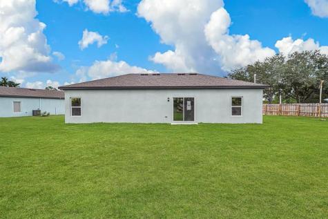 7735 95TH Avenue Vero Beach FL 32967