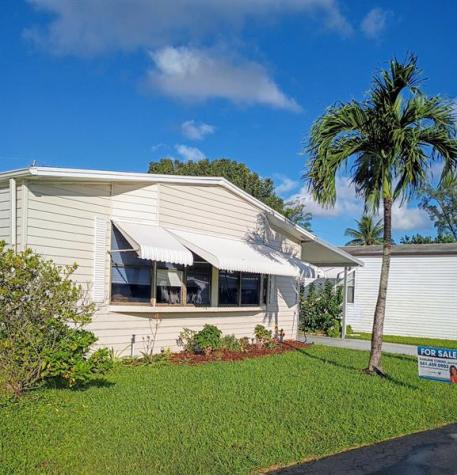 3353 Lake Overlook Place Lantana FL 33462