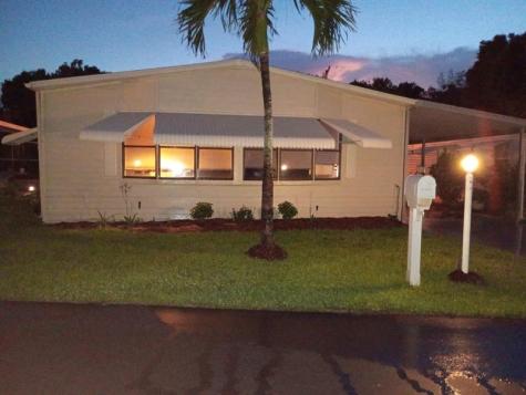 3353 Lake Overlook Place Lantana FL 33462