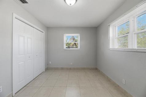 5649 SW 36th Court West Park FL 33023