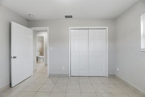 5649 SW 36th Court West Park FL 33023