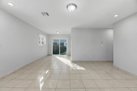5649 SW 36th Court West Park FL 33023