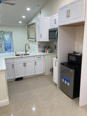 465 NW 20th Avenue Pompano Beach FL 33069