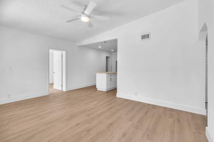 41 Miami Gardens Road West Park FL 33023