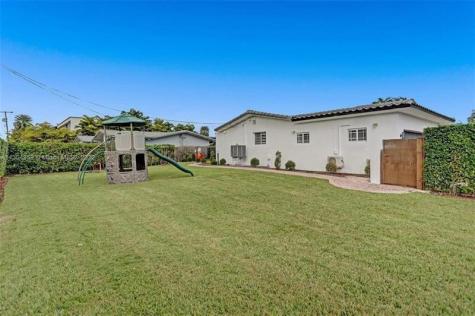 3101 NE 164th Street North Miami Beach FL 33160