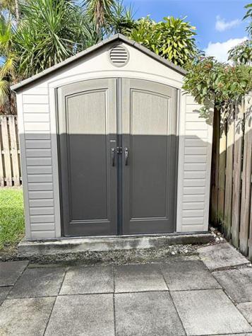 8725 SW 56th Place Cooper City FL 33328
