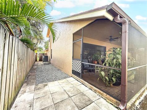 8725 SW 56th Place Cooper City FL 33328