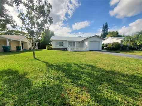 7003 NW 94th Terrace Tamarac FL 33321