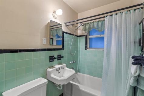 2420 NE 7th Avenue Wilton Manors FL 33305