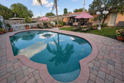 1017 SW 22nd Terrace Fort Lauderdale FL 33312