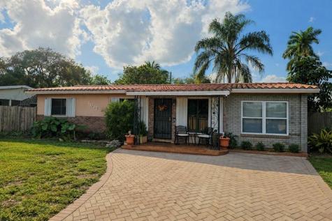 1017 SW 22nd Terrace Fort Lauderdale FL 33312