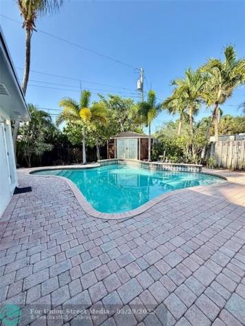 341 SE 8th Street Pompano Beach FL 33060