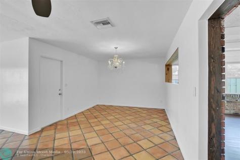 341 SE 8th Street Pompano Beach FL 33060