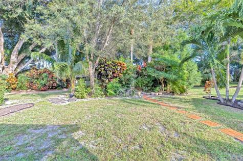 2460 Fiddleleaf Avenue Coconut Creek FL 33063