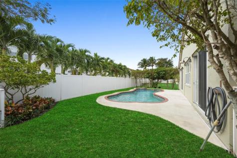 15624 SW 52nd Court Miramar FL 33027