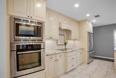 223 SE 7th Street Dania Beach FL 33004